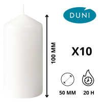 Lot de 10 bougies blanches sur fond décoratif.