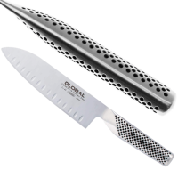 Global G80 - Couteau Santoku Japonais Lame Alvéolée 18 Cm. Zoom sur le manche de côté.