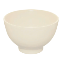 Coupelle Modulo Nature Kaolin blanc 10 cm en légère perspective, mettant en évidence l’arrondi du bord et le pied décoratif