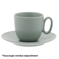 Tasse à café Modulo Nature « Jade » 11,5 cl – Présentée sur sa soucoupe quadrillée assortie (vendue séparément), fond blanc.