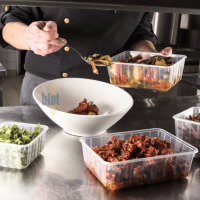 Dressage en cuisine avec barquette alimentaire Carty 1350 ml – solution pratique et transparente