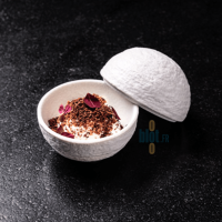 ⚪ Design raffiné d'une petite sphère blanche pour service gastronomique