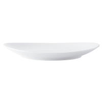 Vue de profil de l’assiette en porcelaine blanche – format ovale parfait pour les plats de steak haché, viande et salade.