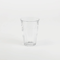 Verre Picardie 36 cl en verre trempé, posé sur fond neutre.