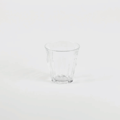 Verre à café Duralex Picardie de 9 cl transparent, vu de face sur fond neutre.