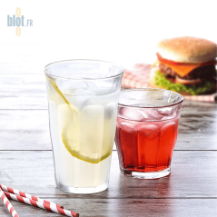 Verres Duralex Picardie 25 cl en service – jus, citronnade et burger en arrière-plan