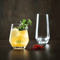 Cocktail servi dans un gobelet Lima 38cl