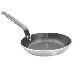 Poêle cuisine antiadhésive Lyonnaise CHOC De Buyer 24 cm vue avant trois quarts
