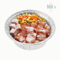 Godet aluminium 250 ml rempli d’un plat traiteur avec légumes et viande en présentation