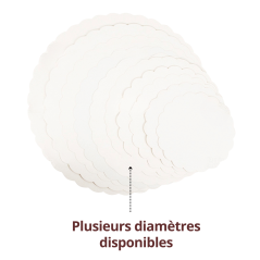 Ronds festonnés blancs superposés – plusieurs diamètres disponibles pour supports de gâteaux professionnels