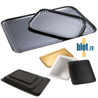 Plateaux traiteur rigides en carton noir, or et argent pour présentation buffet.