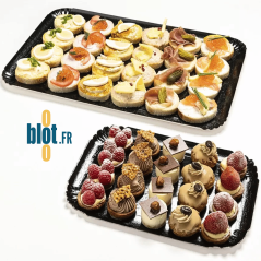 Plateau traiteur noir 25×34 garni de mignardises et pièces cocktail pour buffet traiteur.