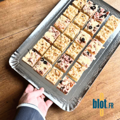 Plateau traiteur argent rigide 19×28 cm en carton alimentaire ingraissable.