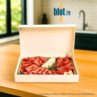 Boîte traiteur blanche 19×28 contenant charcuterie et fromage pour vente à emporter.
