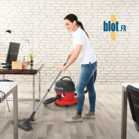 Aspirateur sans fil NBV 190 NX en situation nettoyage bureau