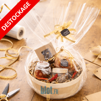 Panier bois rond peuplier PEFC utilisé en composition cadeau alimentaire sur table de préparation