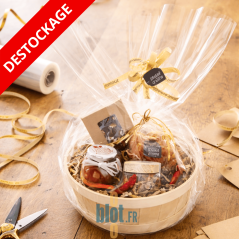 Panier bois rond peuplier PEFC utilisé en composition cadeau alimentaire sur table de préparation