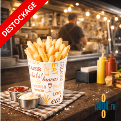 Gobelet carton pour frites rempli en situation restauration rapide