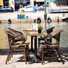 fauteuil BASTILLE Toffee wood look terrasse de restaurant extérieur