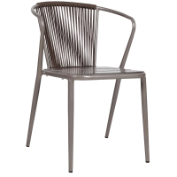 fauteuil DAISY muscade en vue rapprochée mettant en avant la structure aluminium et le dossier en corde