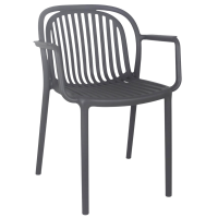 fauteuil SERENA anthracite vue trois quarts mettant en avant les accoudoirs intégrés et la structure ajourée en polypropylène