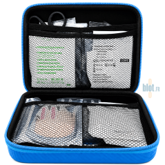 Trousse de secours agroalimentaire 4/8 personnes ouverte avec rangement et matériel de premiers secours détectable