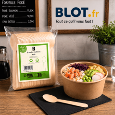 Sachet de 100 cuillères en bois lisse 16 cm présenté avec un poke bowl en restauration à emporter