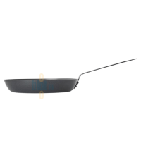 Vue de profil de la poêle professionnelle Matfer Chef Ø 16 cm avec queue rivetée en acier